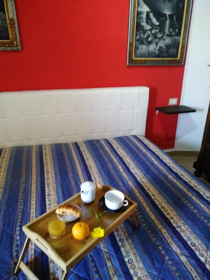 דירות שאקה Mansarda Mare Red מראה חיצוני תמונה